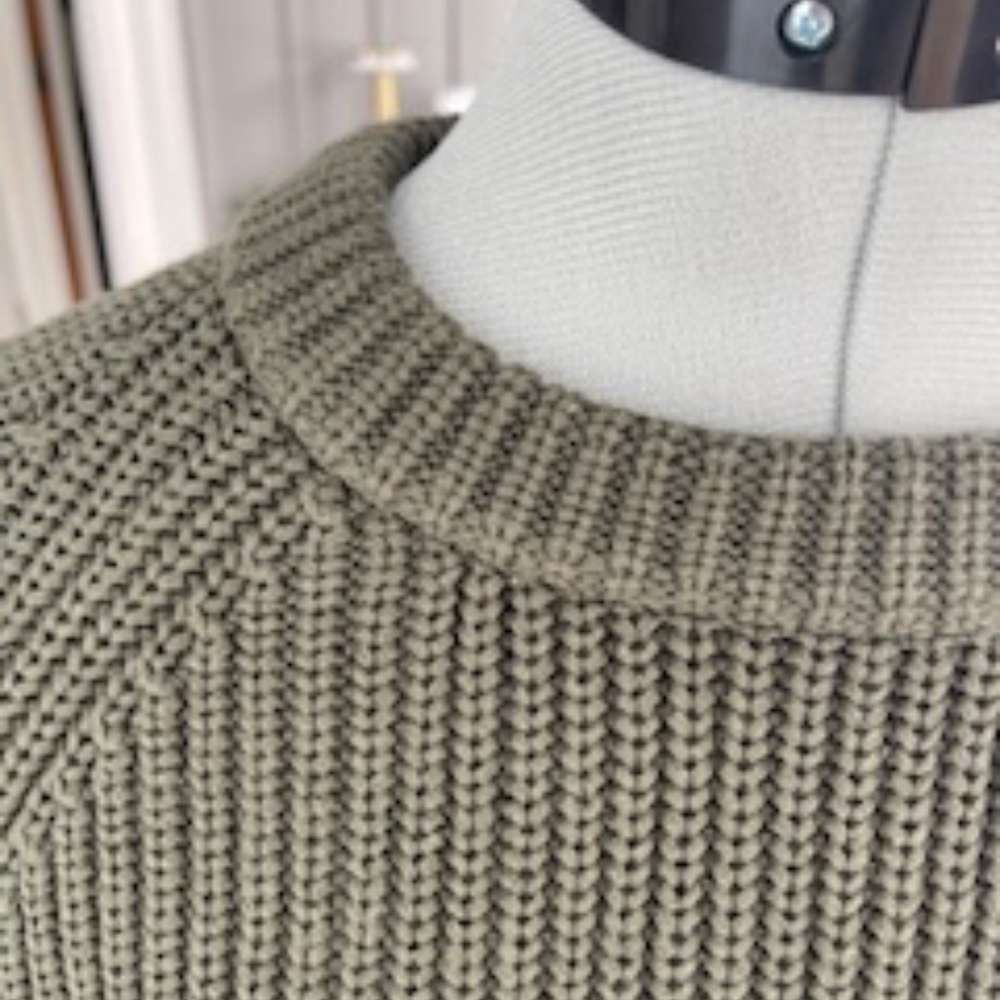 Quince - Green Organic Cotton Crew Neck - L - Picture 6 of 6